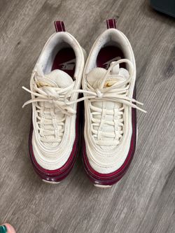Nikes 9.5
