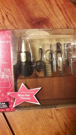 NEW Men's Grooming Set.