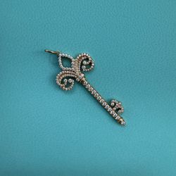 NEW Tiffany Co 18K Rose Gold Diamonds Fleur de Lis Key Pendent 