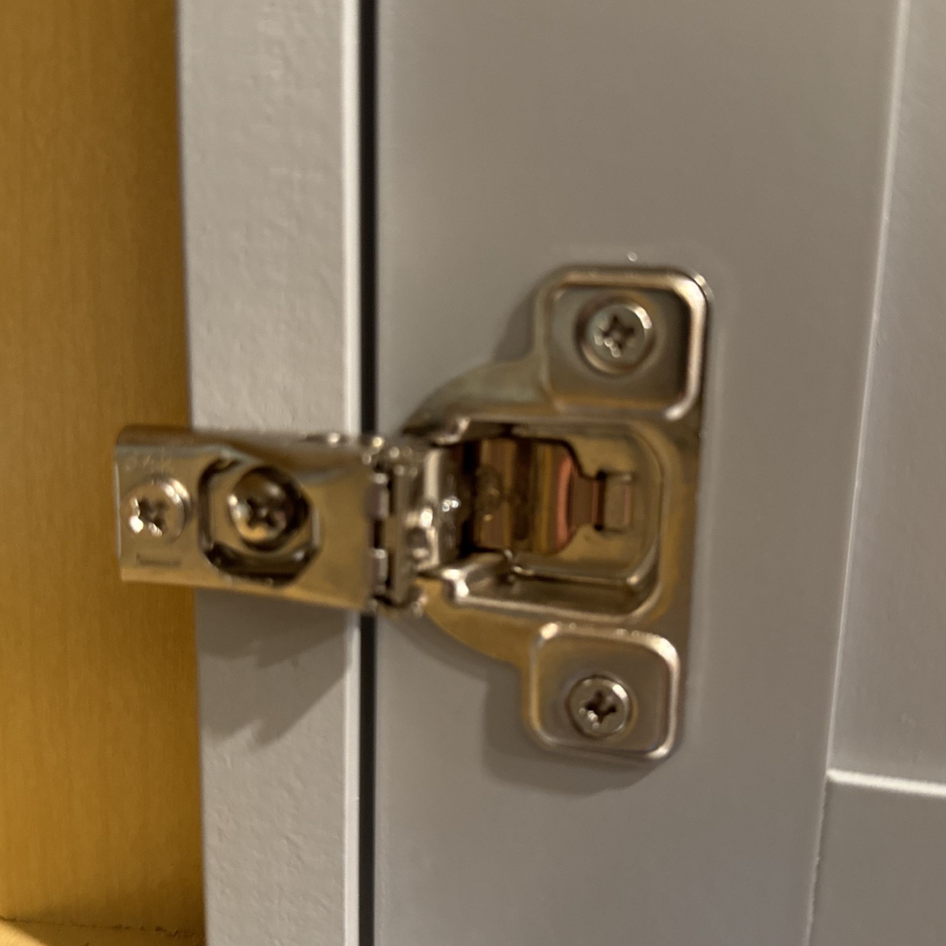 Cabinet Door Hinge