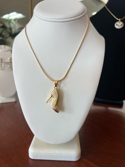 Laminated Gold High Heel Necklace