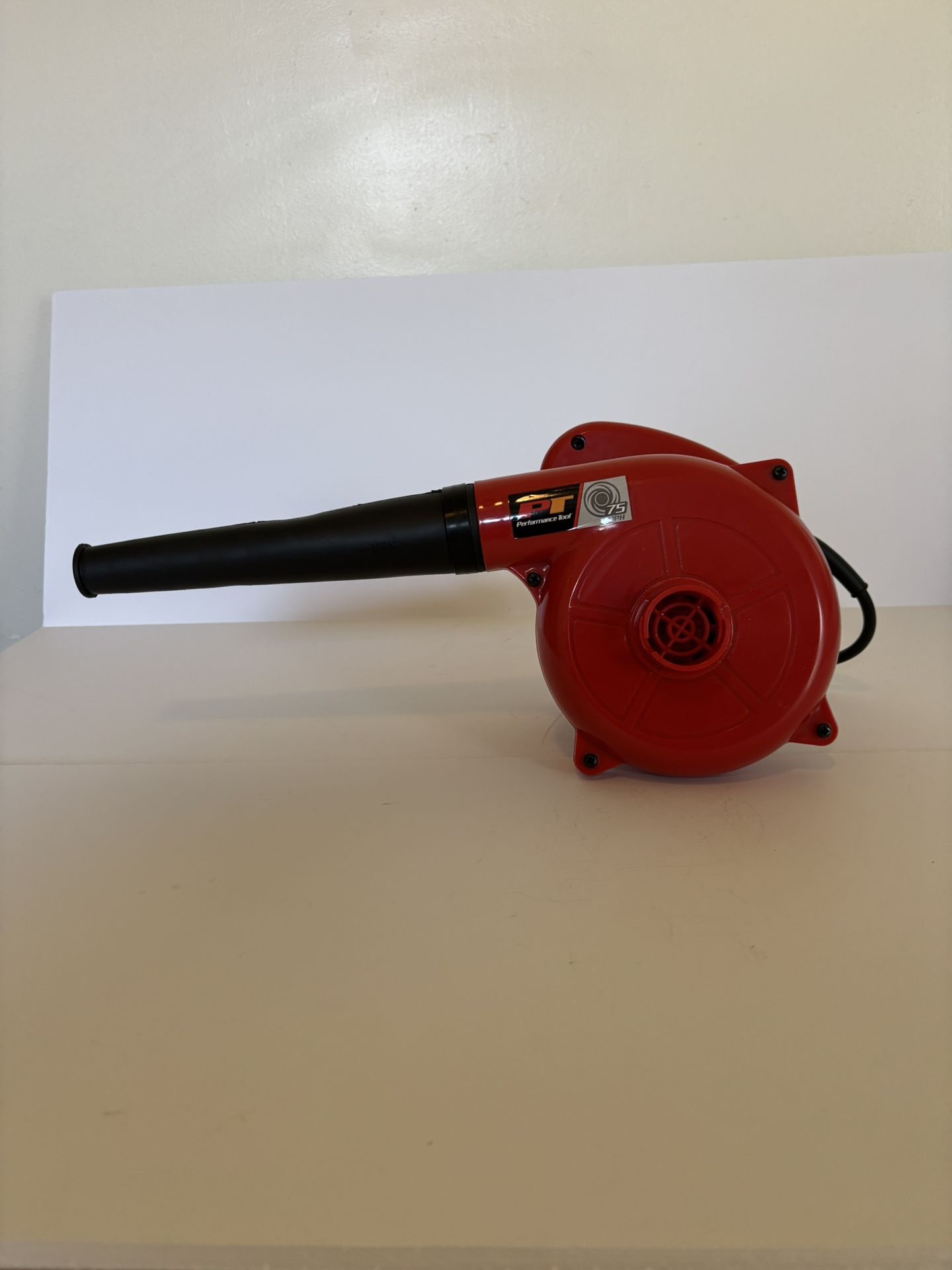 NEW PERFORMANCE TOOL 600 WATT UTILITY HAND BLOWER
