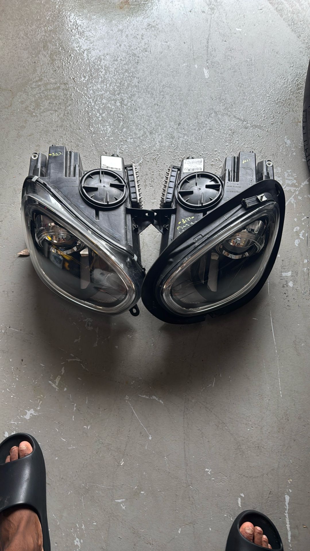 Two Headlights For Mini Cooper Countryman 2017-2020