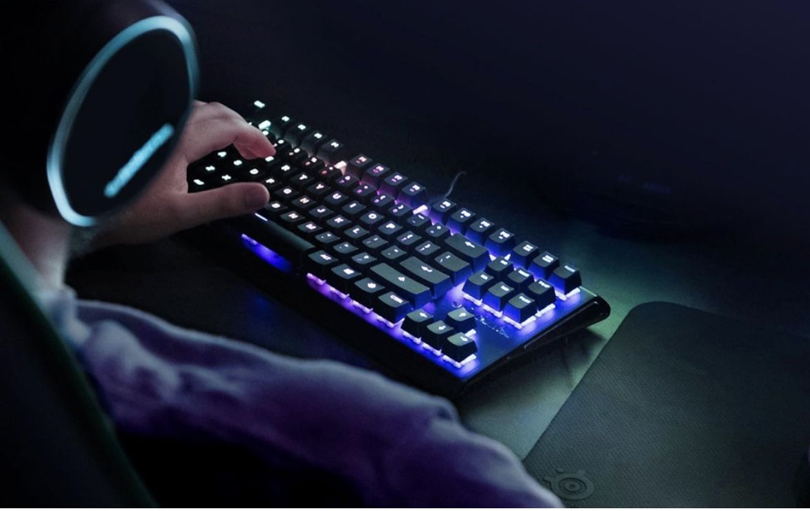 SteelSeries Apex M750 TKL, Compact Mechanical Gaming Keyboard
