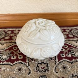 Vintage Roses Porcelain Trinket Box