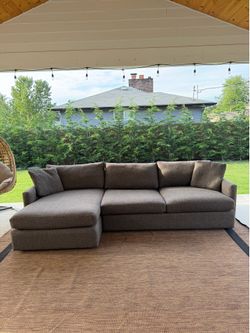 Crate and barrel sectional couch 🚚available