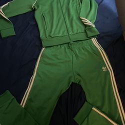 Men’s Adidas Jumpsuit sz Large