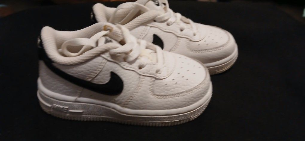 Toddler Nike Size 7c