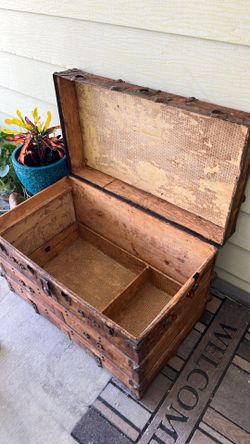 Treasure chest vintage