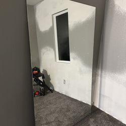 Large Mirror FREE - First Come First Serve NO HOLDS