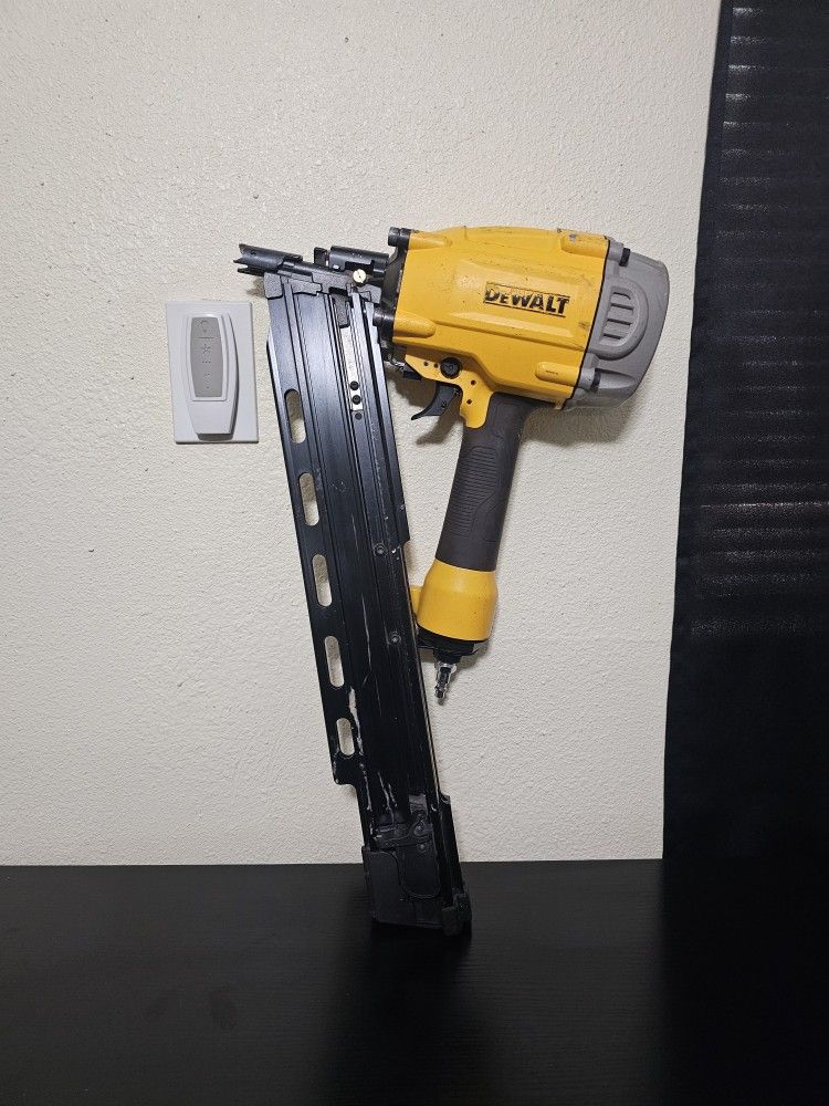 DEWALT FINISH NAIL GUN FOR COMPRESSOR