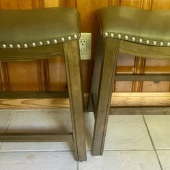2 Mini Barstools 
