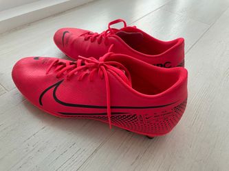 Nike soccer shoes size 12