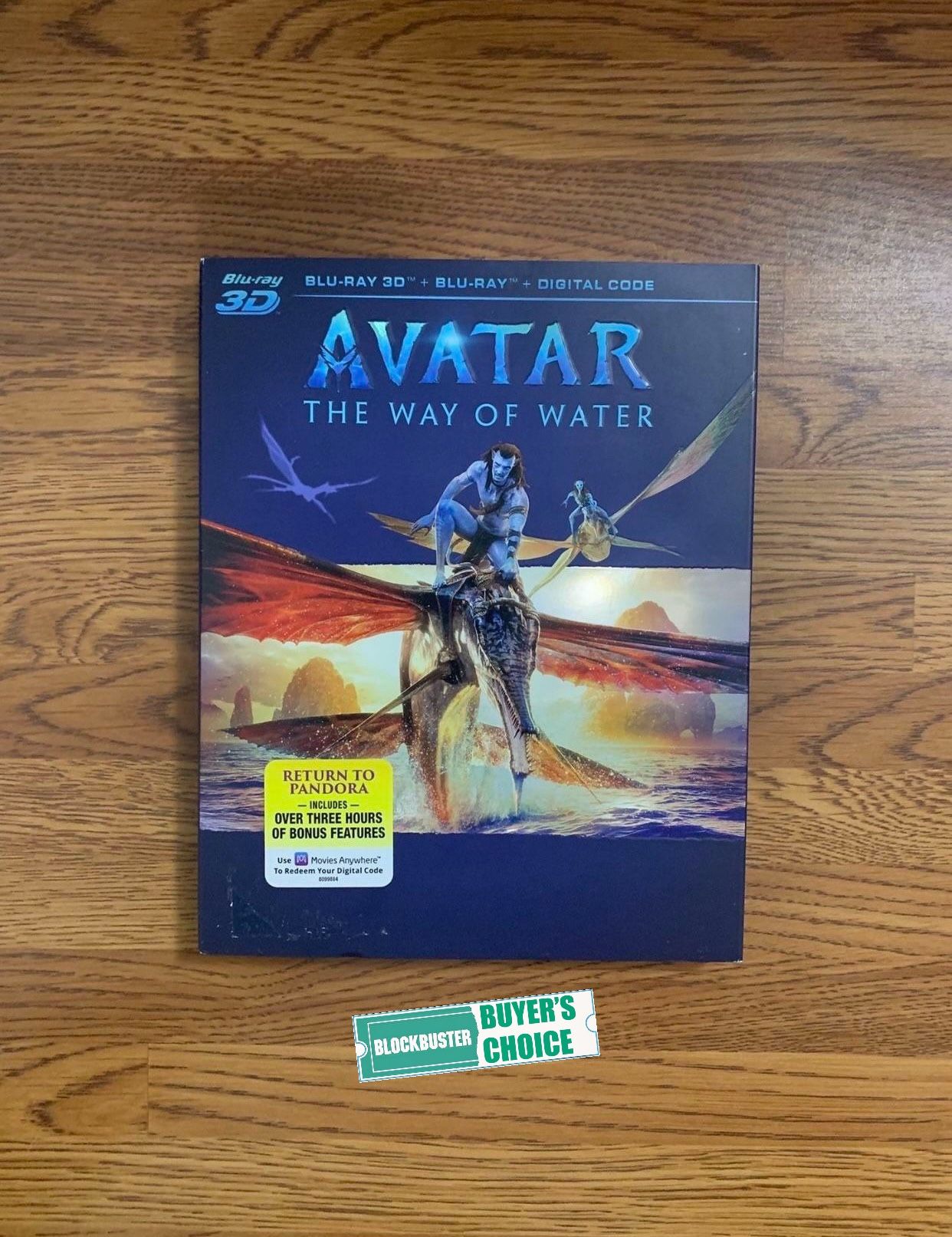 Avatar: The Way of Water Blu-ray 3D Combo Pack (Blu-ray 3D + Blu-ray + Digital Code)