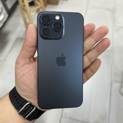 iPhone 15 Pro Max Unlocked 256GB! Finance For $50 Down Payment!!