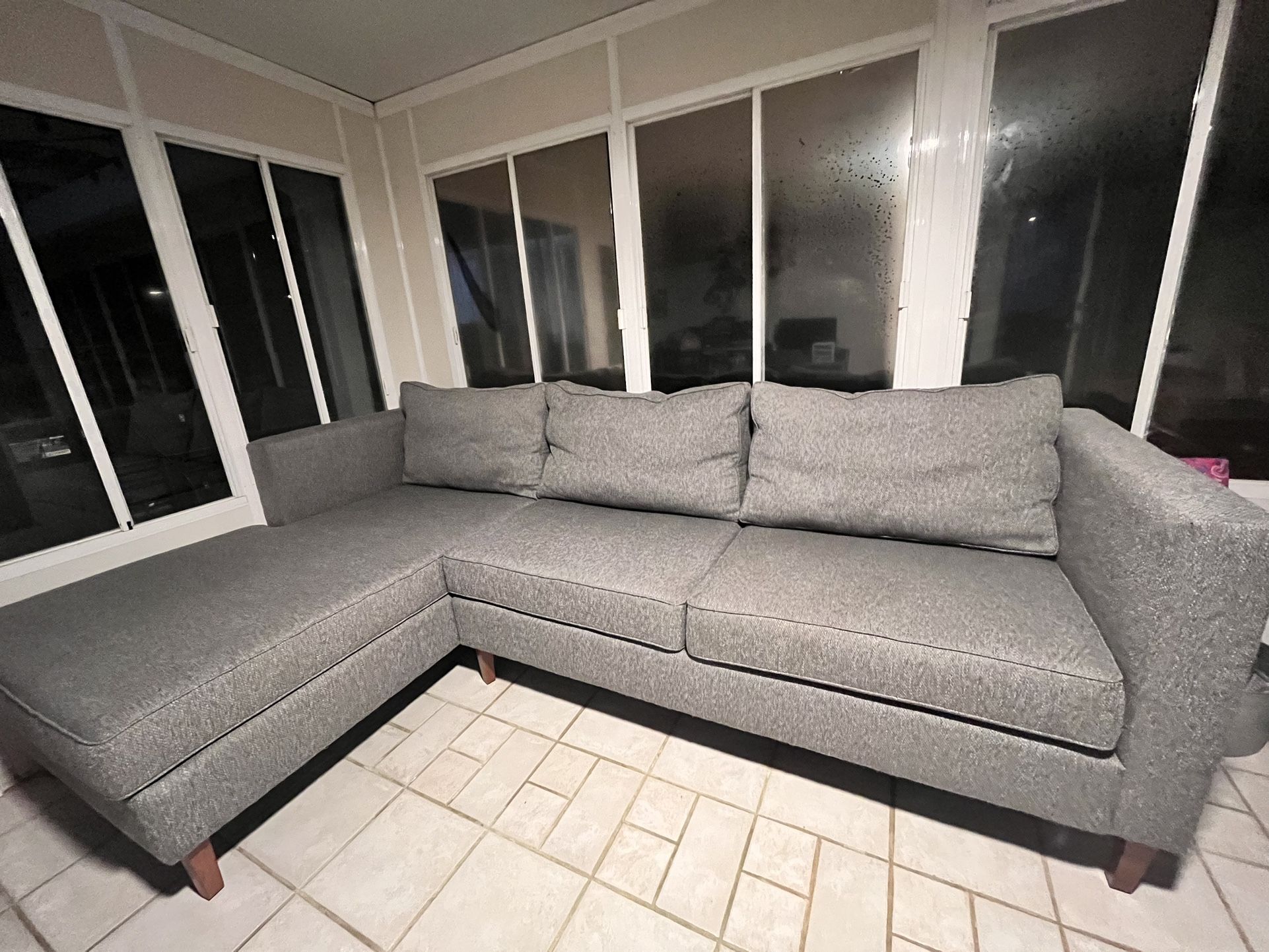 Jerome’s Furniture Sectional