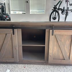 Barn style Tv Stand - Real wood Furniture 