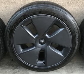 Tesla Model 3 Aero 18” Michelin tires