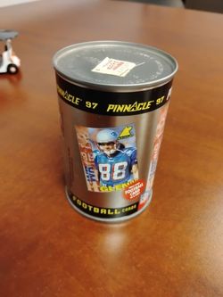 1997 Fleer Pinnacle football Can seal