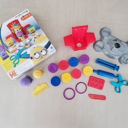 Minions Playdough With Emoji Stamps (No playdough)