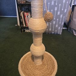 Cat's Twine Scratching Post