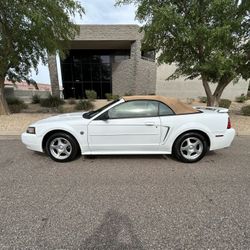 2004 Ford Mustang