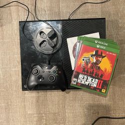 Xbox One With Games And Re-Usable Charging batteries For Controller