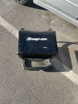 Snap-on Seat