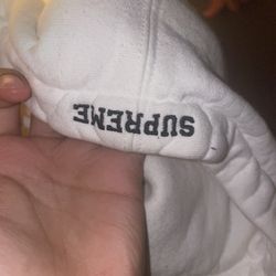 Supreme Hoodie 100% Authentic Only 40$!!!