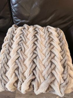 4 piece Plush Braided Throw pillows