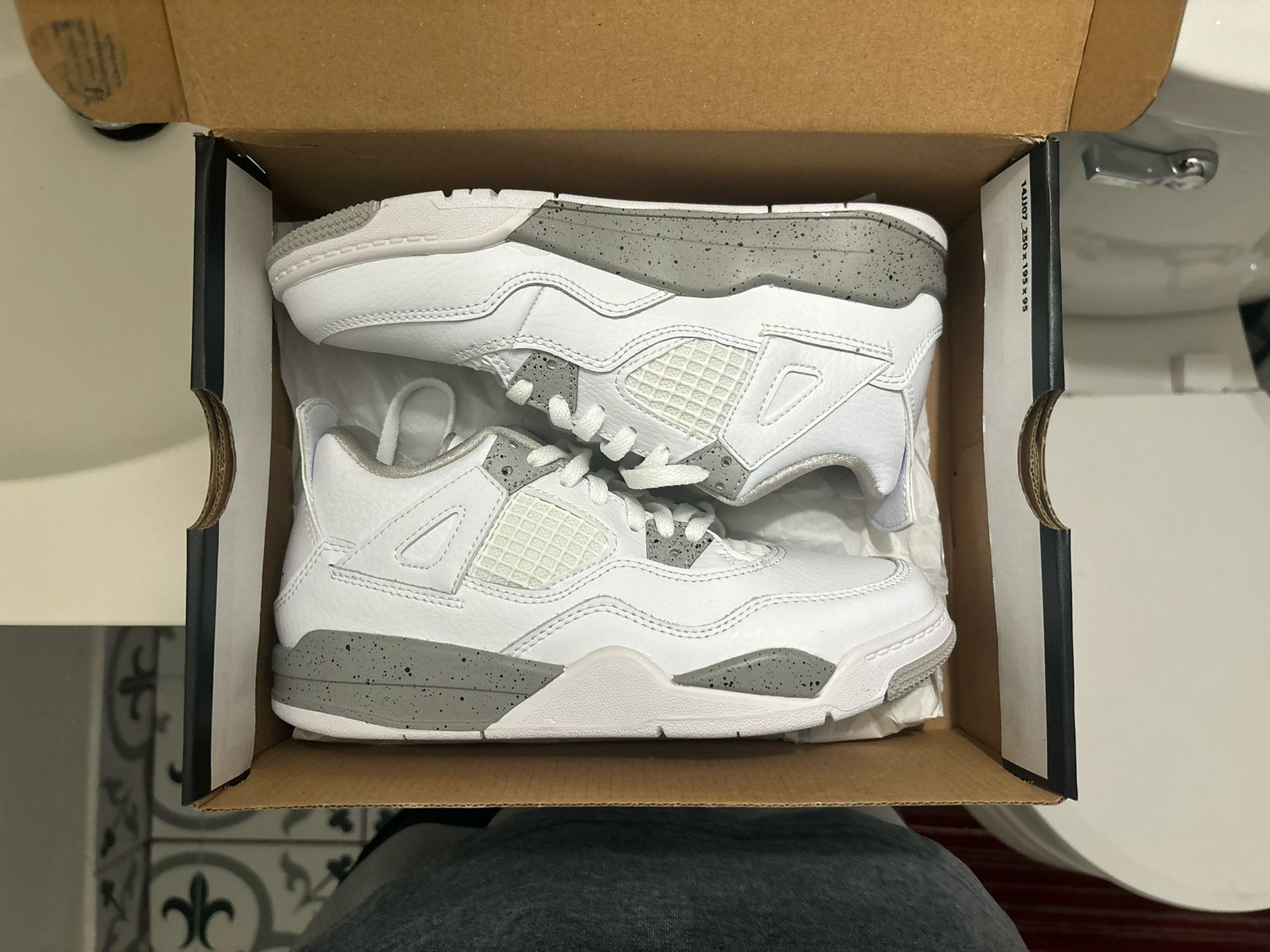 Ds Air Jordan White Cement Oreo 4s Size 1y