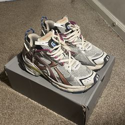 Balenciaga Runner