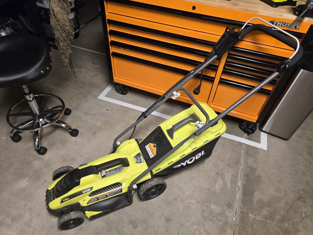 Ryobi 13" Electric CORDED Lawnmower for Sale in Sun City, AZ OfferUp