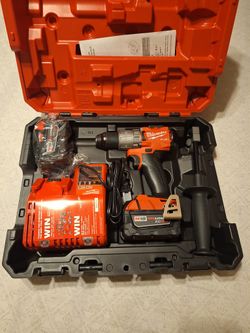 Milwaukee Fuel Drill Kit
