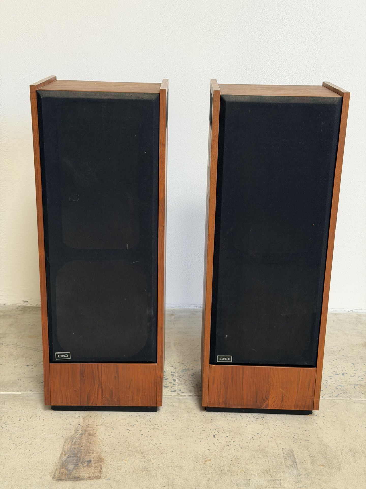 Infinity Monitor IIa Vintage Floorstanding Speakers In Working Order ...