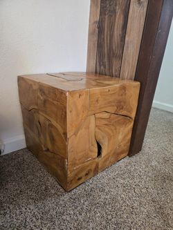 Cube Wood Seat