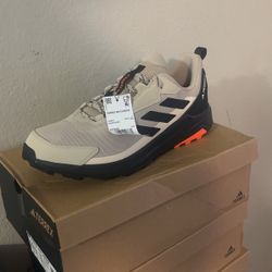 Hiking Shoes 