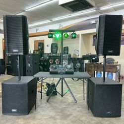 Gig Master Pro Audio ACTIVE 2x18" 1800W Subwoofers and 2x15" 500RMS PA ACTIVE Speakers. Tripods and XLR male to female