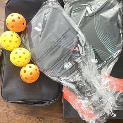 Pickleball Paddles Set of 2, USAPA Approved Fiberglass paddle with 4 Pickle Balls, Durable &Lightweight Racket  Brand new  Only pickup