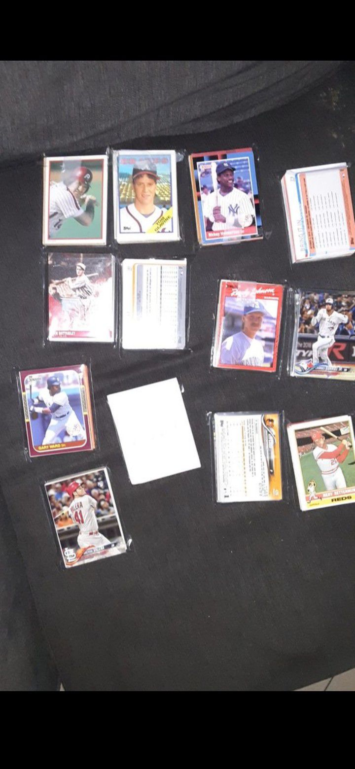 1000 plus baseball card lot with 2018 rookies!