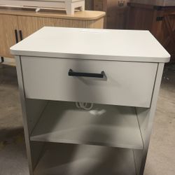 *NEW* End Table with Optional Adjustable Shelf for Bedroom, 1 $60