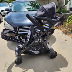 Graco Double Stroller with Tandem Seating and extra carseet