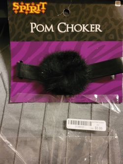Pom Choker