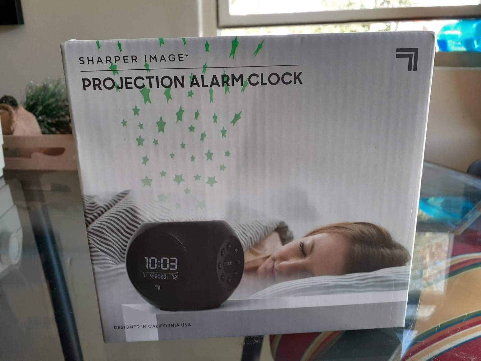 Alarm projection clock