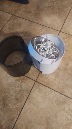 Dog Feeder
