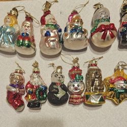 CHRISTMAS  LOT OF 12  THOMAS PACCONI GLASS  ORNAMENT  DECORATIONS  APROX  4"/5 "  PRE-OWNED  NORMAL  WEAR  SEE DESCRIPTION 