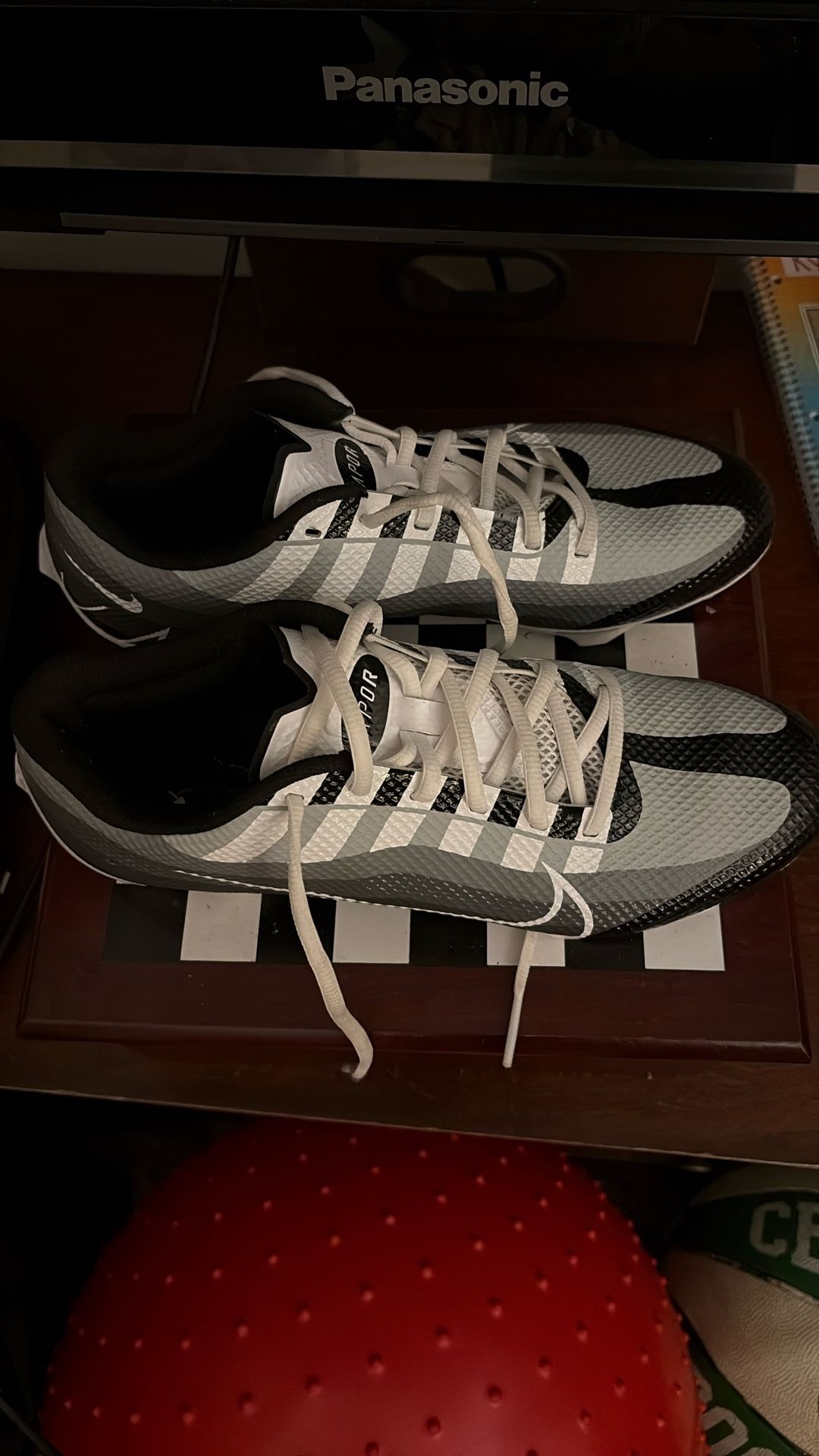 Nike Vapor fb cleats size 10