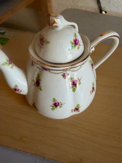 Flower tea pot