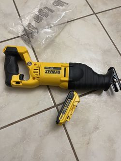 Dewalt Saw