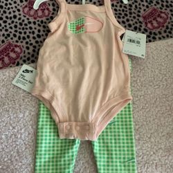 Nike 2 Piece 